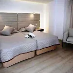 Aparthotel Pier 4*