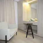 Pier Aparthotel