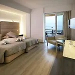 Aparthotel Pier 4*