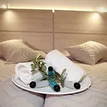 Pier Aparthotel