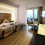 Pier Aparthotel 4*